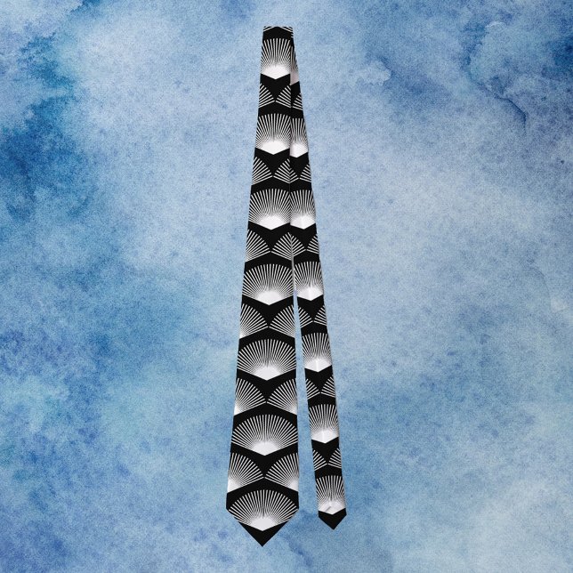 Cravate Ventilateur Art déco blanc Motif noir (A tie with an art deco white fan pattern on a black background.)
