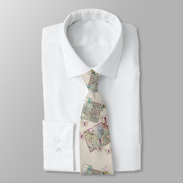 Cravate Vintage avec des papillons (Attaché)