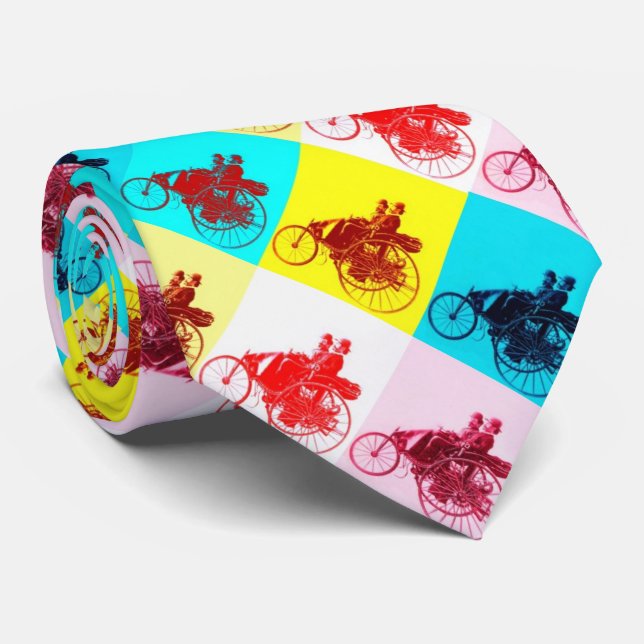 Cravate VOITURES DE VINTAGE RASSEMBLANT POP ART coloré (Roulé)