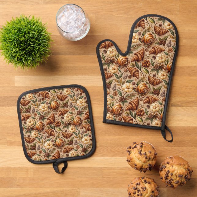 Craving Croissants  Oven Mitt & Pot Holder Set (Top Down)