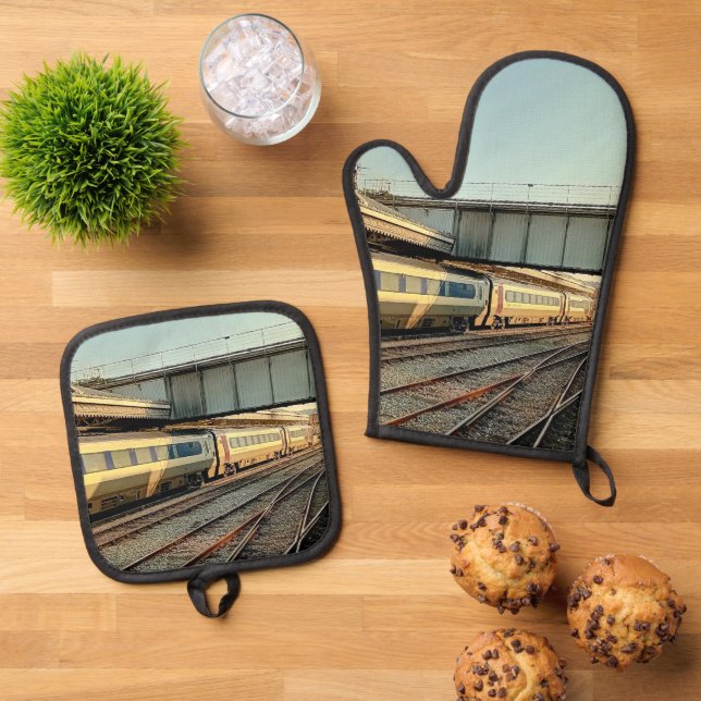 Cream and Maroon train Oven Mitt & Pot Holder Set (Top Down)
