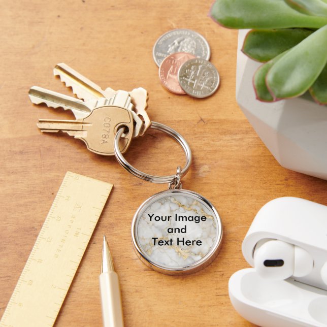 Create your own keychain (Desk)