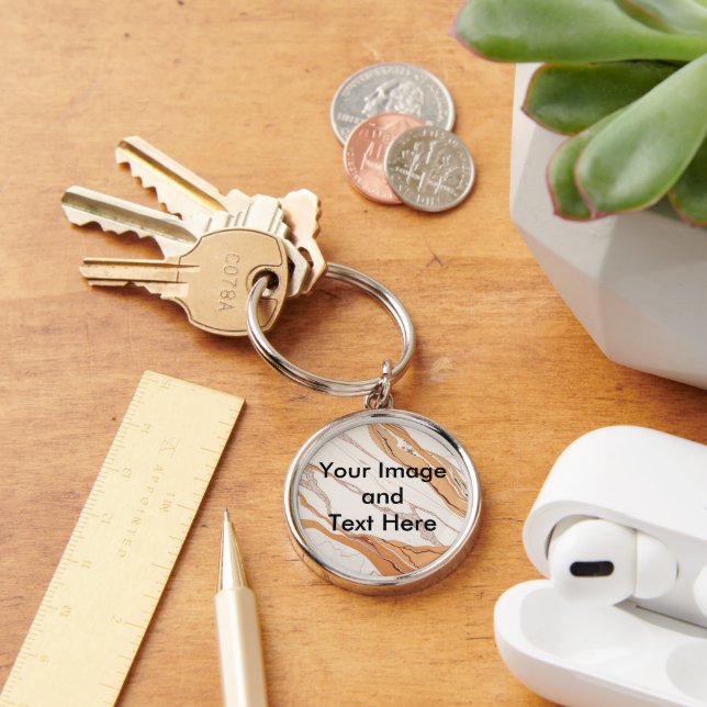 Create your own keychain (Desk)
