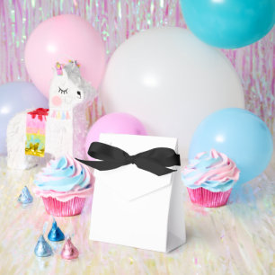 Create your own white personalizable favor box