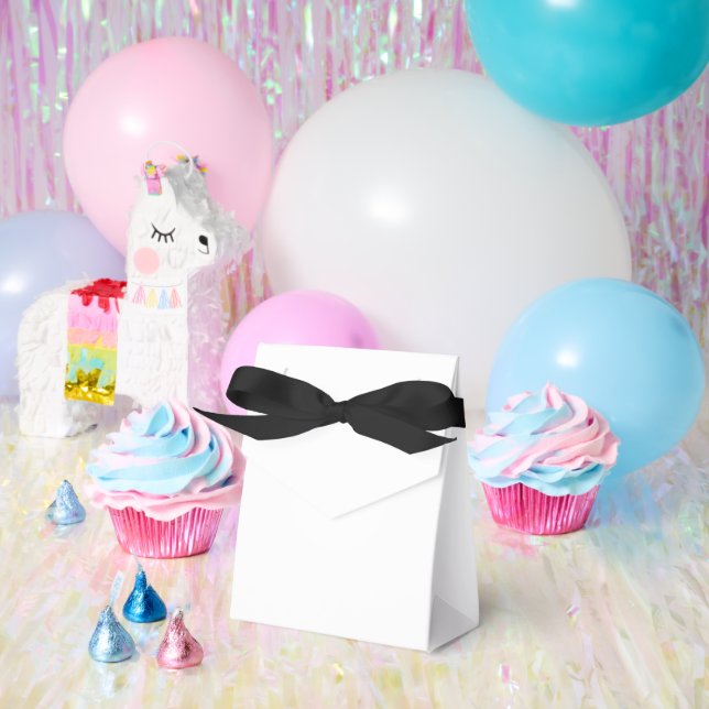Create your own white personalizable favor box (Party)
