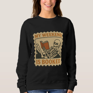 Creepin’ It Real – Skeleton Book Lover Halloween Sweatshirt
