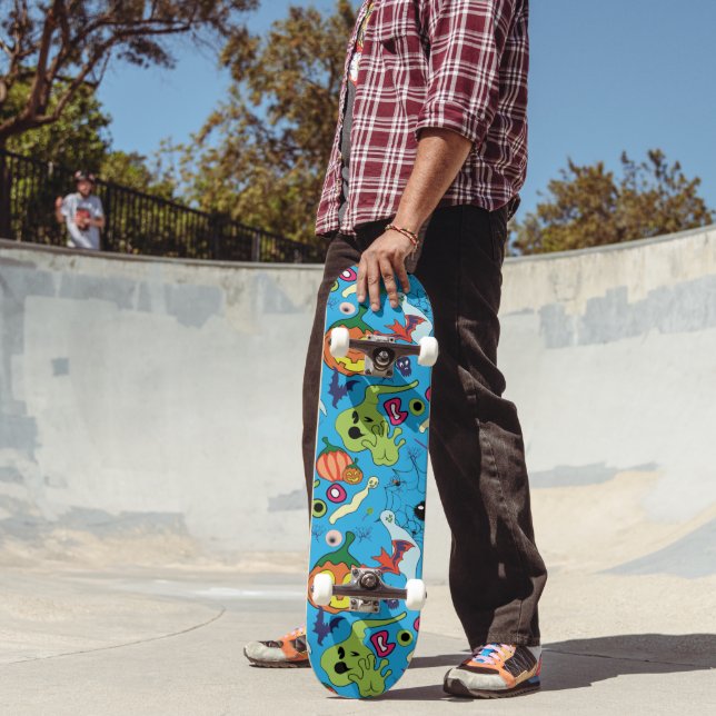Creepy Halloween Essentials Skateboard (Outdoor 2)