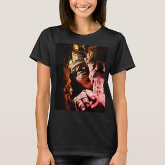 Creepy Mummy Wall Art – Dark Horror Portrait Print T-Shirt