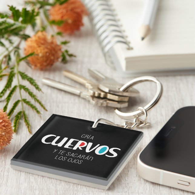 Cria cuervos keychain (Front Right)