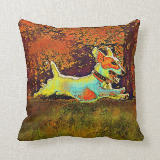 cric Russell dans le coussin de feuille d'automne