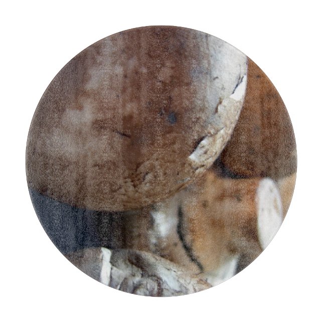 Crimini mushrooms cutting board (Front)