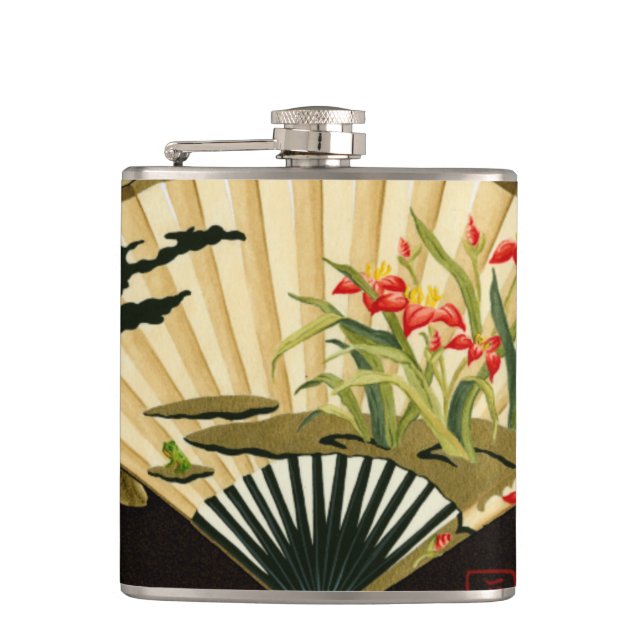 Crimped Oriental Fan with Floral Design Hip Flask (Front)