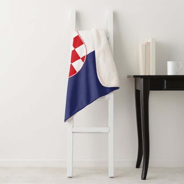 Croatia flag sherpa blanket (In Situ)