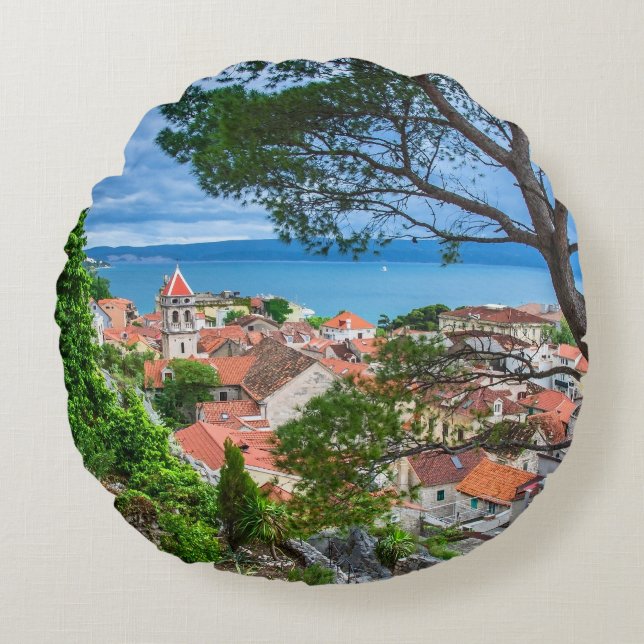 Croatian town Omis. Round Pillow (Front)