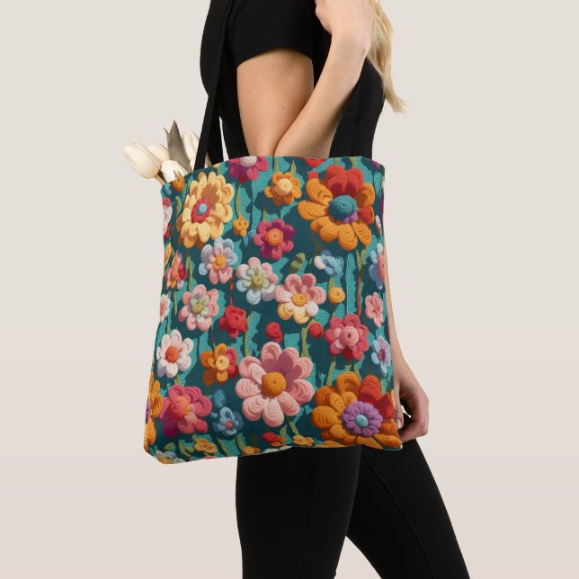 Crochet flowers tote bag (Close Up)