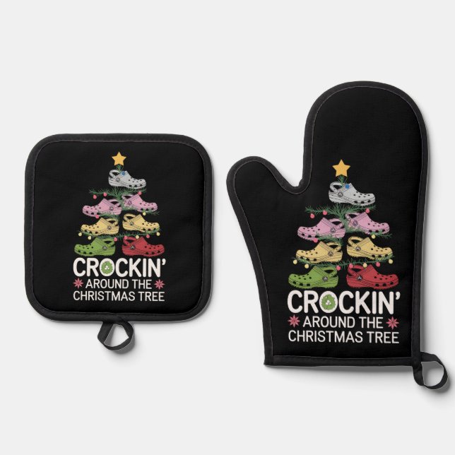 Crockin' Around The Christmas Tree Oven Mitt & Pot Holder Set (Front)