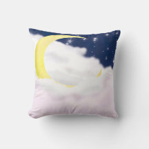 Croissant de Lune dans un Coussin de Nuages Doux
