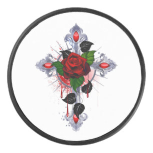 Croix d'argent avec une rose rouge