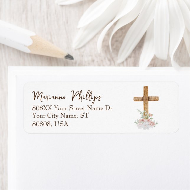 Croix de bois aux fleurs rose et blanche (En situation)