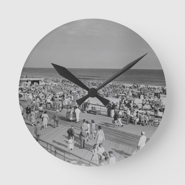 Crowd on Beach Round Clock (Front)