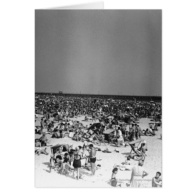Crowded beach (Front)