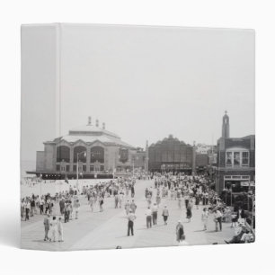 Crowds Binder