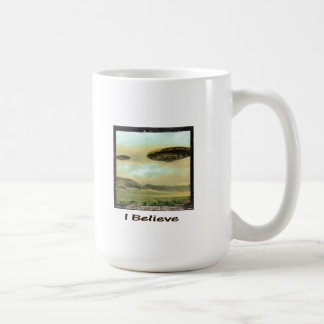Cru "je crois" la tasse d'UFO