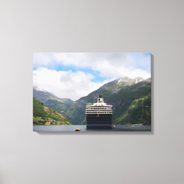 Cruise ship in Geirangerfjord canvas print (Front)