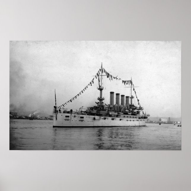 Cruiser Washington anchored in Seattle Harbour Poster (Front)