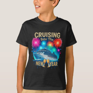 Cruising Into The New Year 2026 Sunset Cruise Vaca T-Shirt