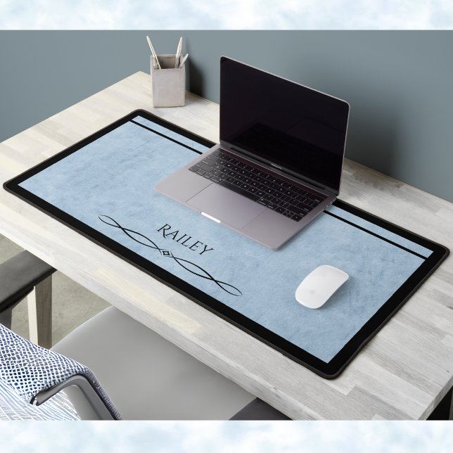 Cube Chic Poudre Bleu Décoration de Bureau Noir (Invest in your workspace aesthetic with this serene and stylish office décor piece.)