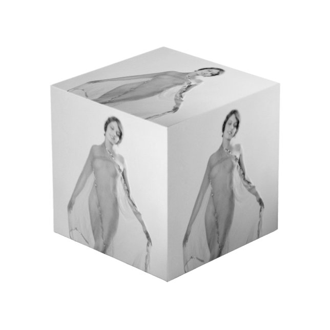 Cube Photo Francesca a Bella Ragazza, Belle fille italienne (Angle devant)