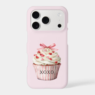 Cupcake au nœud rose et cœurs rouges  