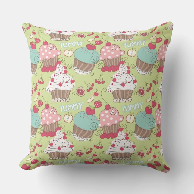Cupcake pattern throw pillow (Front)
