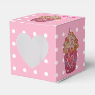 Cupcake with heart and flowers favor box