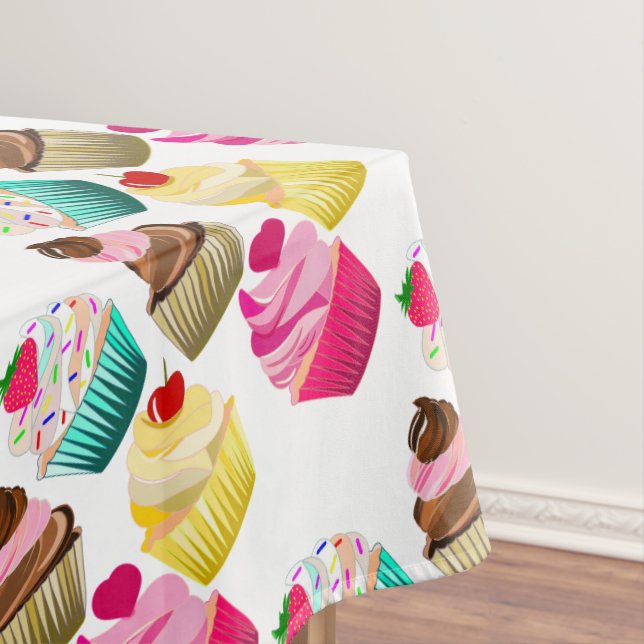 cupcakes tablecloth (In Situ)