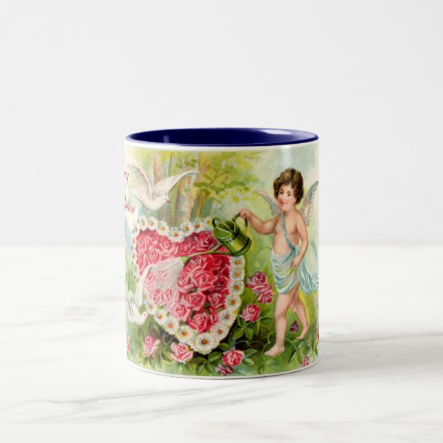 Cupide Valentine roses roses roses Mug (Centre)