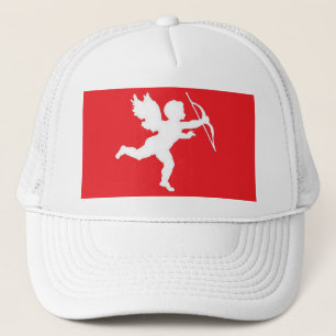 Cupidon blanc de casquette sur le rouge