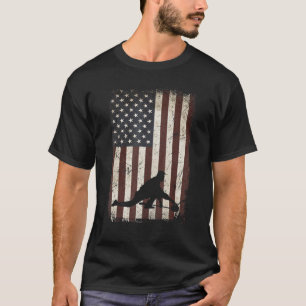 Curling Players Team American Flag Vintage Curler  T-Shirt