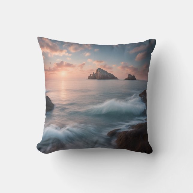 Cushions on a magnificent sea background (Front)