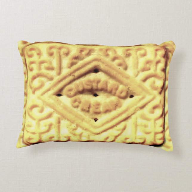 Custard cream biscuit accent pillow (Back)