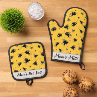 Custom Bee Kitchen Gloves Set- Gift for Mom Oven Mitt & Pot Holder Set