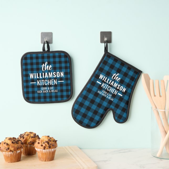 Custom Black Blue Buffalo Lumberjack Plaid Pattern Oven Mitt & Pot Holder Set (Insitu(Hanging))