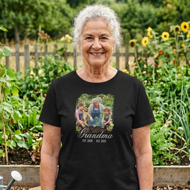 Custom Grandma Photo Memory Gift Personalized T-Shirt (Custom Grandma Photo Memory Gift Personalized T-Shirt)