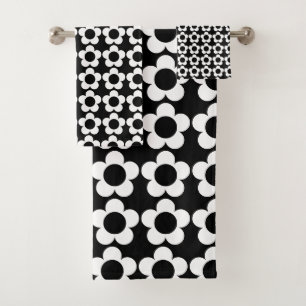 Customizable hippie flowers pattern bath towel set