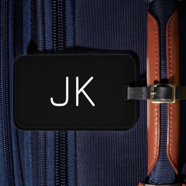 Customizable minimalistic initials name luggage tag (Front Insitu 4)