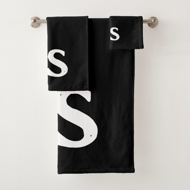 Customizable personal initials bath towel set (Insitu)