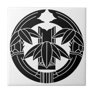 Cut bamboo in embracing bamboo leaves tile