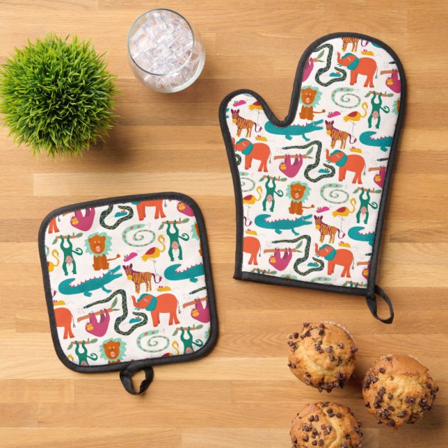 Cute Abstract Animals Kids Pattern Oven Mitt & Pot Holder Set (Top Down)