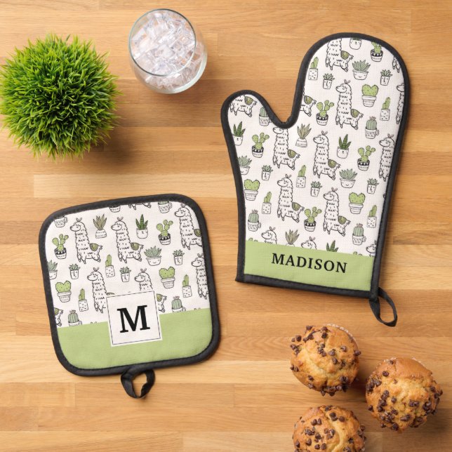 Cute Alpaca & Cactus Pattern Oven Mitt & Pot Holder Set (Top Down)